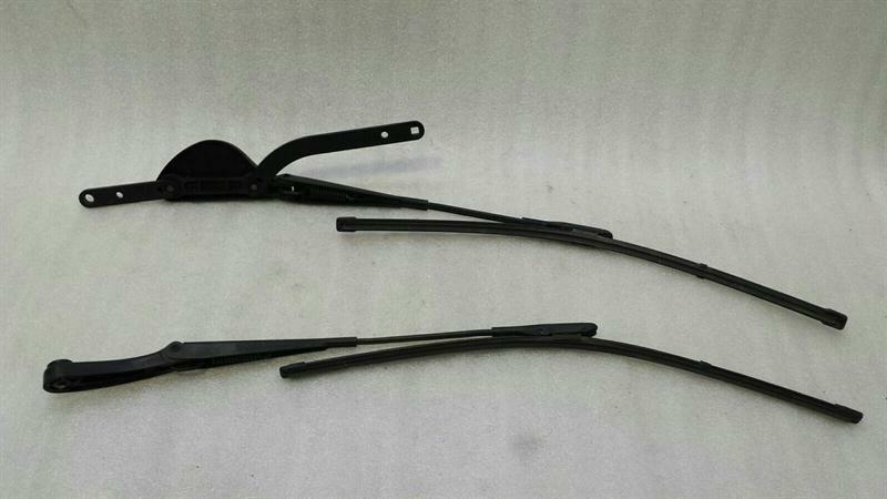 Mercedes SLK R172 RHD Wiper Arm A1718200944 Right Handlebar Set
