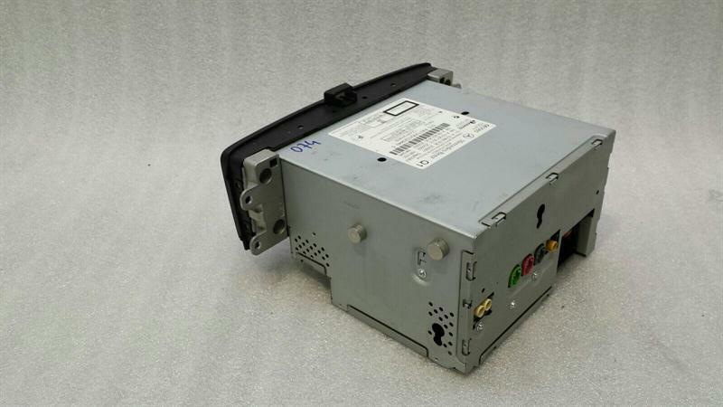 Mercedes SLK R172 CD player A1729007408 audio system controller navigation