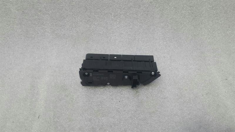 Mercedes C Class W205 Switch A2059059306 Switch Volume Audio.