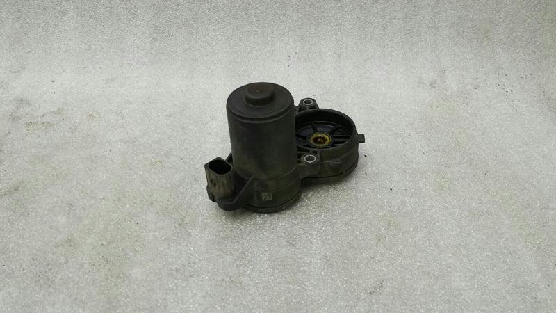 MERCEDES C W205 LEFT PARK BRAKE ENGINE A0009061203 ACTUATOR PARKING BRAKE LEFT