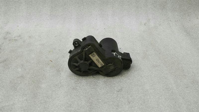 MERCEDES C W205 LEFT PARK BRAKE ENGINE A0009061203 ACTUATOR PARKING BRAKE LEFT