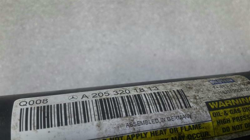 Mercedes C W205 Shock Absorber Front A2053202330 Front Shock Absorber