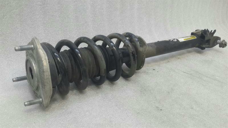Mercedes C W205 Shock Absorber Front A2053202330 Front Shock Absorber
