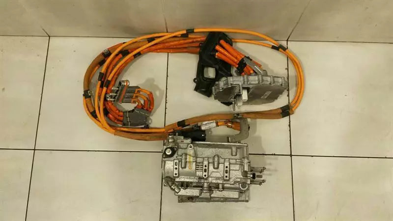 Mercedes C300 W205 A2059000417 HYBRID DRIVE TRANSMISSION UNIT INVERTER