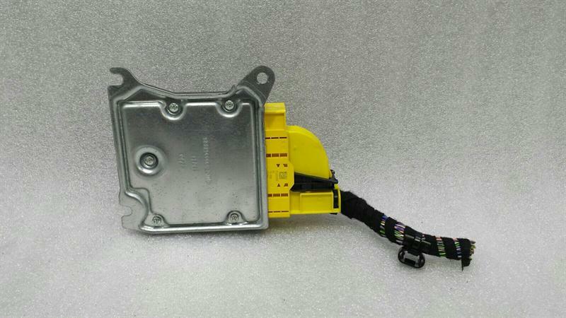 Mercedes C Class W205 Safety Module ECU A2059008618 Air Control Unit SRS
