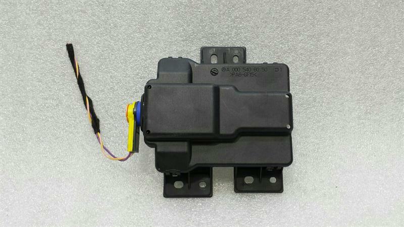 Mercedes C Class W205 Fuse Box Control Unit A0005406050 Relay Control Unit