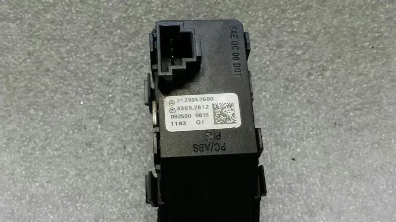 Mercedes E Class W212 Hazard Switch A2129052600 Switch Hazard Indicator