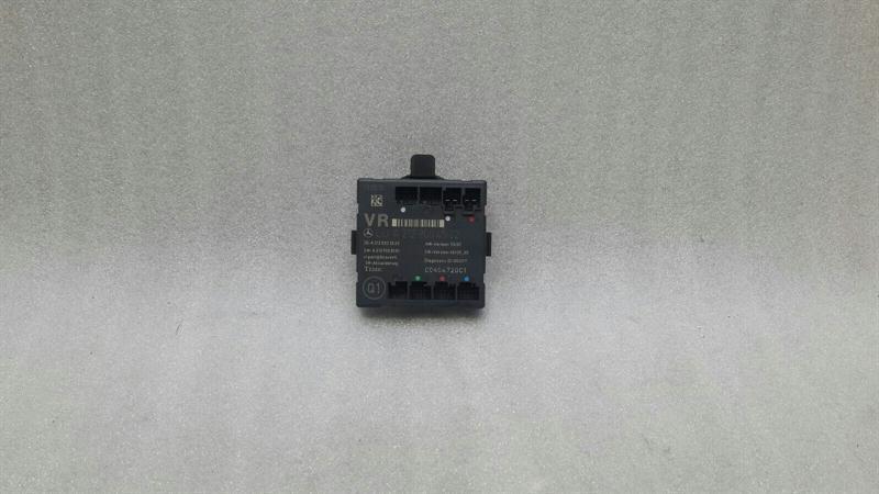 Mercedes E Class W212 Right Door Module A2129004502 Door Control Unit Front Right