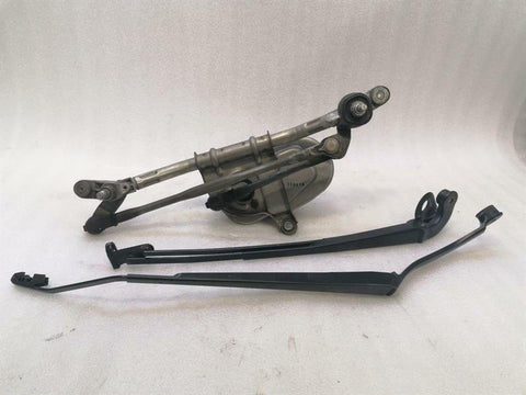 MASERATI GRANTURISMO M145 front Wiper engine 80257600 RIGHT HANDLE RHD