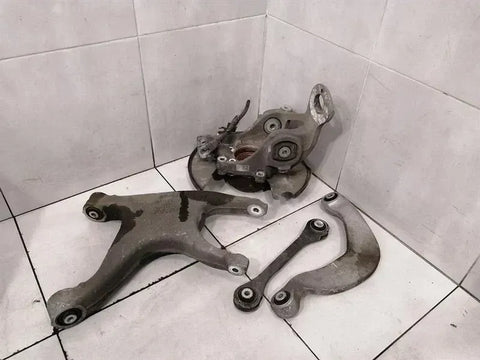 Audi RS5 8T Right Rear Hub 8K0505432AS wheel bearing housing rear right