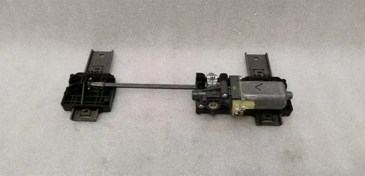 BMW 7 Series E65 Comfort seat el. motor 7068045 thigh support star motor