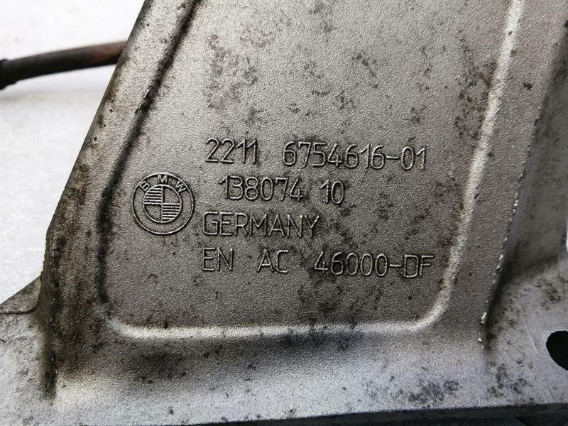 BMW 7 series E65 ALPINA B7 V8 engine mount 6754615 engine holder left + right