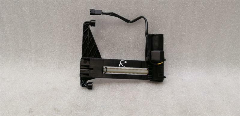 BMW 7 Series E65 headrest adjustment engine 7121096 adjustment servomotor headrest