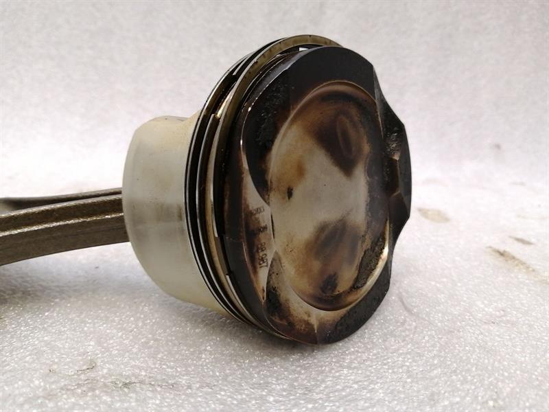 BMW M5 F10 11257556955 Piston 11247843237 PISTON S63 V8 M6 conrod X5M ORIGINAL