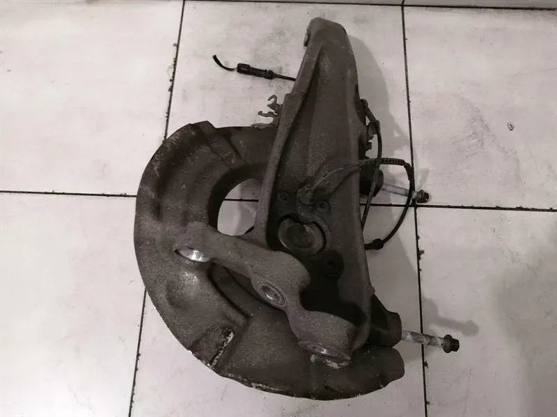BMW M5 F10 right front hub 31212284054 wheel bearing housing front right wheel carrier