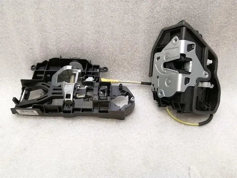 BMW 5 Series F10 front left door lock 7202145 door lock front Li RHD