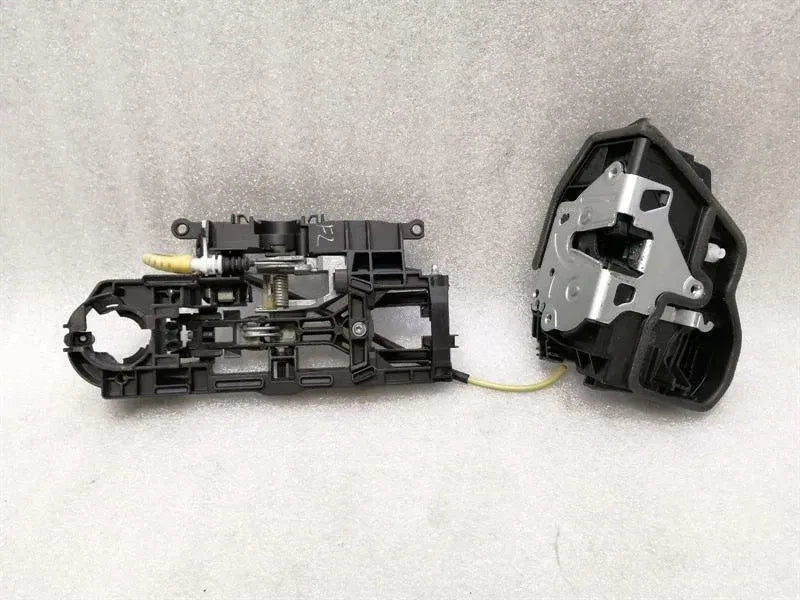 BMW 5 Series F10 front left door lock 7202145 door lock front Li RHD