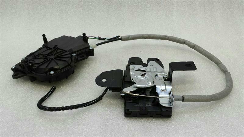 Range Rover L405 Boot Lock With Actuator CPLA-404C10BD Tailgate Lock Set
