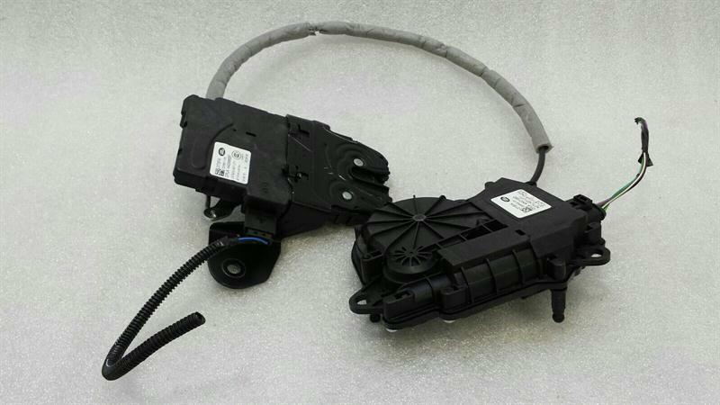 Range Rover L405 Boot Lock With Actuator CPLA-404C10BD Tailgate Lock Set