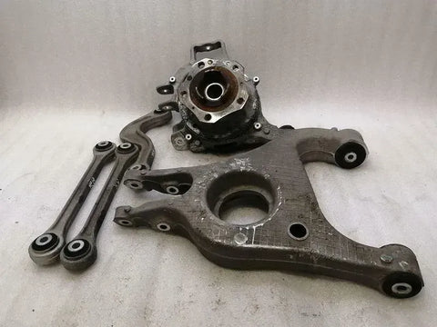 Porsche Panamera 970 Right Rear Hub 97033161220 Wheel Bearing Case Rear Right