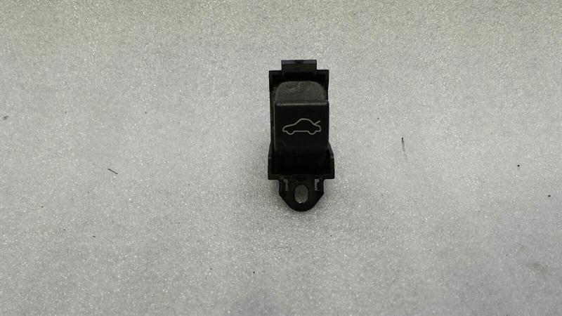 Aston Martin Vantage V8 Boot Switch 4G43-19B514-AA Tailgate Switch