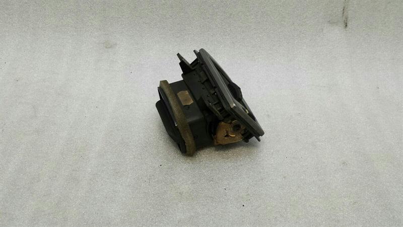 ASTON MARTIN VANTAGE V8 Air Vent 8D33-046B30-AB Vent Nozzle Vent RE
