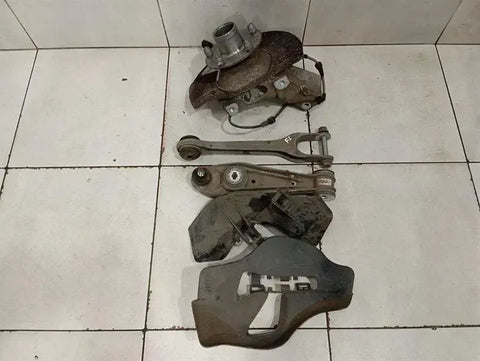 Porsche 911 991 Left Front Hub 99134185705 Wheel Bearing Housing Front Left C4 AWD