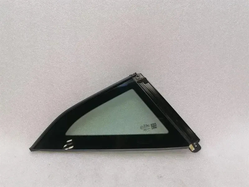 Aston Martin Vantage AM6 18-25 Right Rear Glass KY63-C29750-AE Rear Window RH