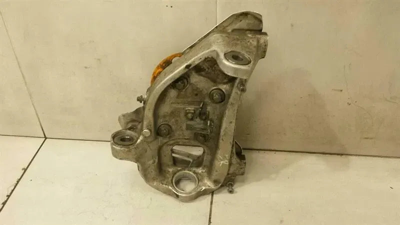 Mercedes GT C190 GTR Right Front Hub A1903309001 Wheel Bearing Housing Front Right