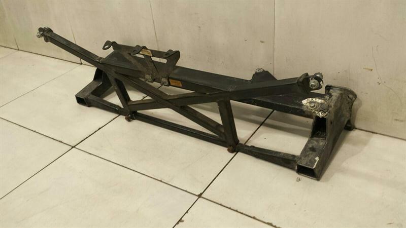 Mercedes GT C190 GTR Transmission Holder Bracket A1902401300 Holder Carrier