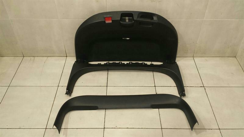 Mercedes C190 GTR Luggage Compartment Cover A1906904900 Boot Liner