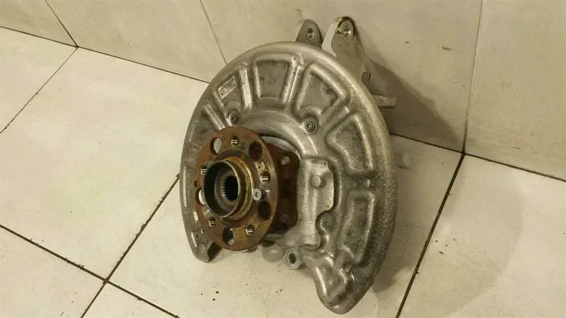 Mercedes GT C190 GTR Left Rear Hub A1903505101 wheel carrier rear left AMG