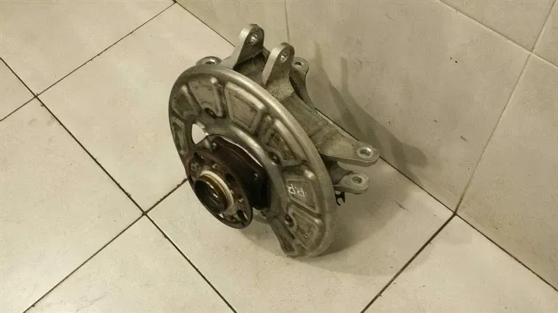 Mercedes GT C190 GTR Right Rear Hub A1903505201 Wheel Hub Axle Rear Right AMG