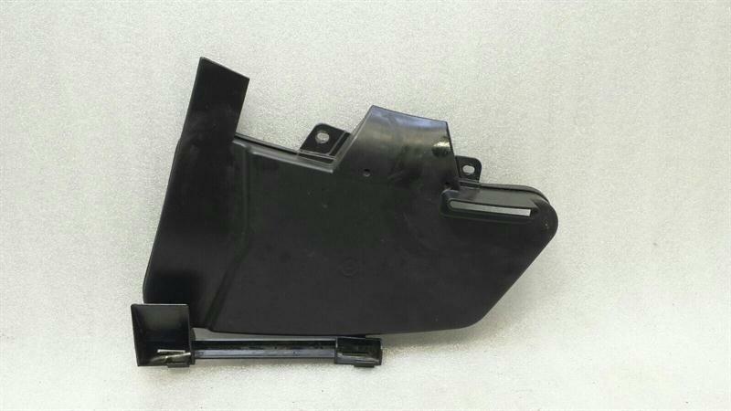 Mercedes GT C190 GT R AMG AIR DUCT A1908304000 RHD RIGHT HANDLEBAR