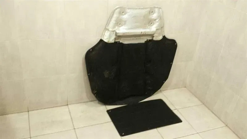 Mercedes GT C190 GTR UNDERTRAY A1906820026 underfloor trim dam