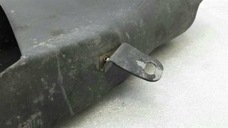 Mercedes GT C190 GTR exhaust pipe cover A1904902000 exhaust cover panel right