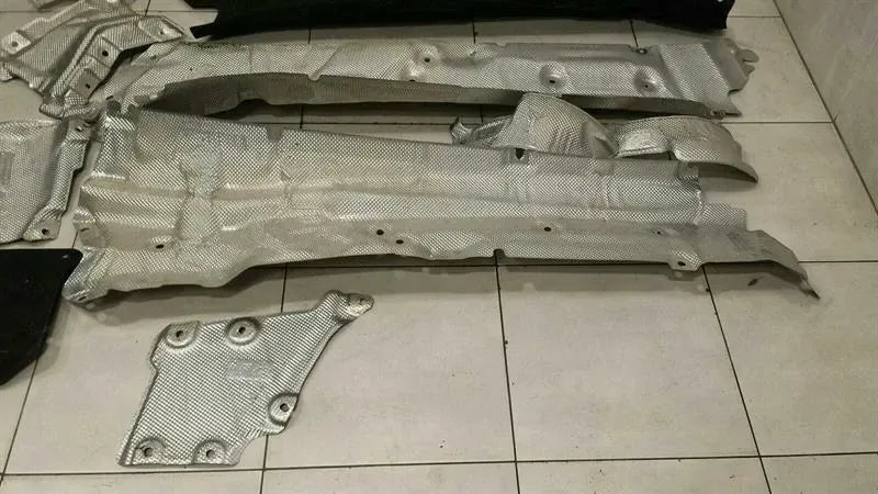 Mercedes GT C190 GT R AMG UNDERTRAY A1976820011 underfloor trim
