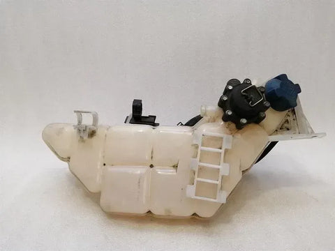 Porsche 911 997 expansion tank 99610605703 expansion tank cooling water