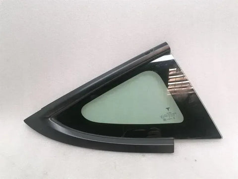 Tesla Model 3 Right Rear Quarter Glass 1514979-01-D Door Panel 1/4 Rear Right