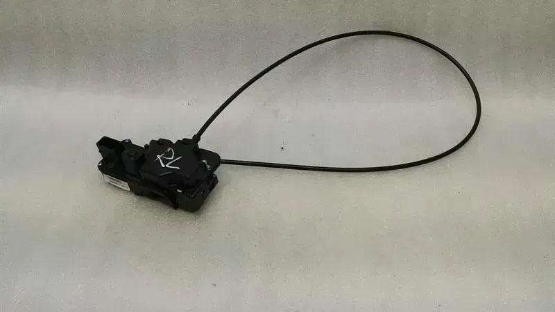 Tesla Model S 75 rear left door lock 6008911-00-D door lock rear left
