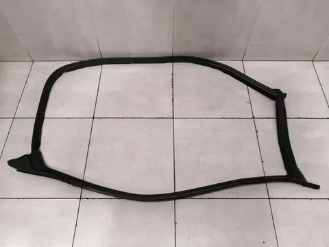 Tesla Model 3 Front Right Door Seal 1090500-00-L Door Seals Front Right