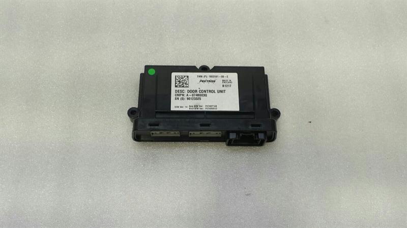 Tesla Model S 75 Front Door Module 1003101-00-E Door Control Unit Front