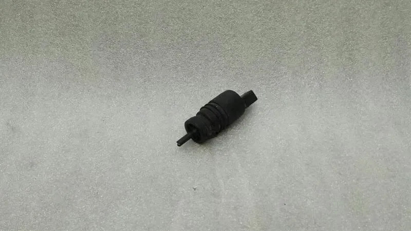 Porsche 911 991 washer fluid pump 3020175 washer water pump