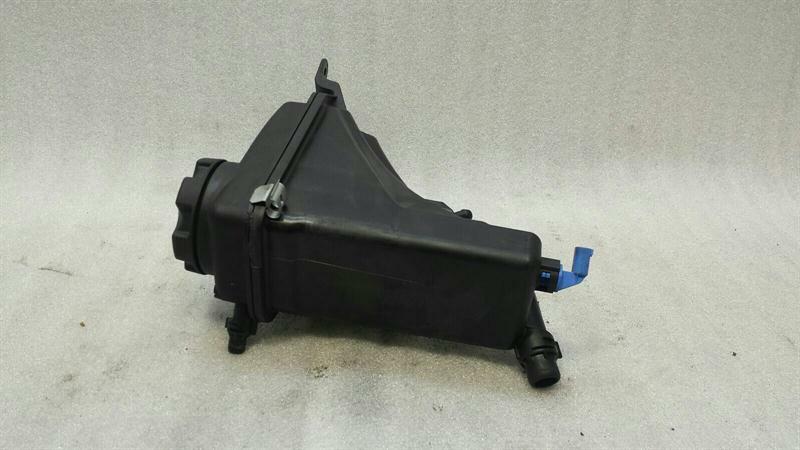 BMW Z4 E89 expansion tank 17137640514 balancing tank cooling water