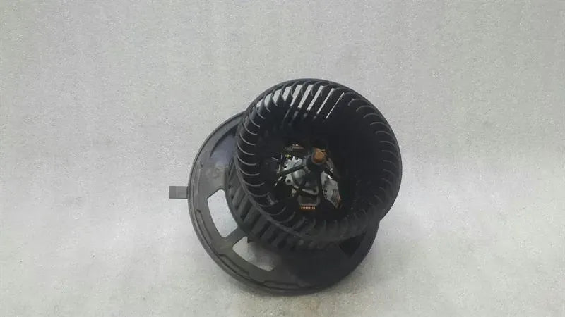 BMW Z4 E89 E90 E92 RHD Heater Blower 6933664 right handlebar