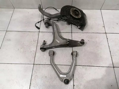 Maserati Ghibli M157 Left Front Hub 670039063 Wheel Bearing Case Front Left