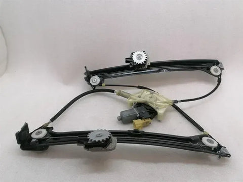 Maserati Ghibli M157 Right Front Door Winder 670102267 Front Right Window