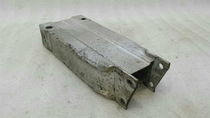 Mercedes E Class W207 Left Front Chassis Leg A2076200195 Crash Bar Extension