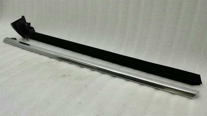 Mercedes W207 Convertible RRH Moulding A2076730483 Hi Re Quarter Window Sealer