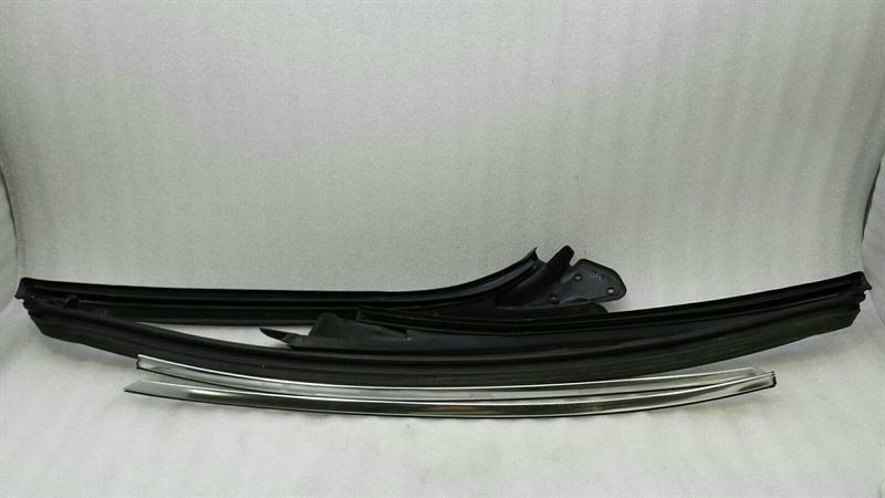 Mercedes E Class W207 Windscreen Frame Seal A2076710120 Windscreen Rubber